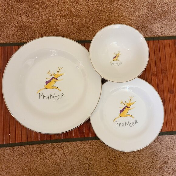 Pottery Barn Matching Reindeer Salad Plates/Dinner Plates/Bowls - 12 Pieces - Picture 5 of 11